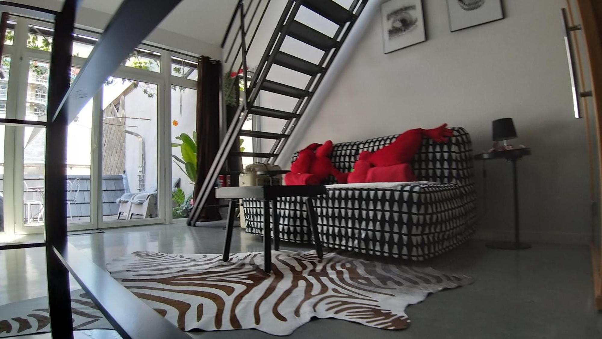 شقة Wellness Loft With Sauna, Jacuzzi, Roof Terrace & Amazing View أنتويرب المظهر الخارجي الصورة