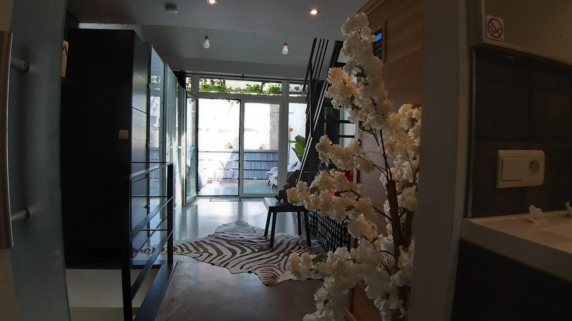 شقة Wellness Loft With Sauna, Jacuzzi, Roof Terrace & Amazing View أنتويرب المظهر الخارجي الصورة