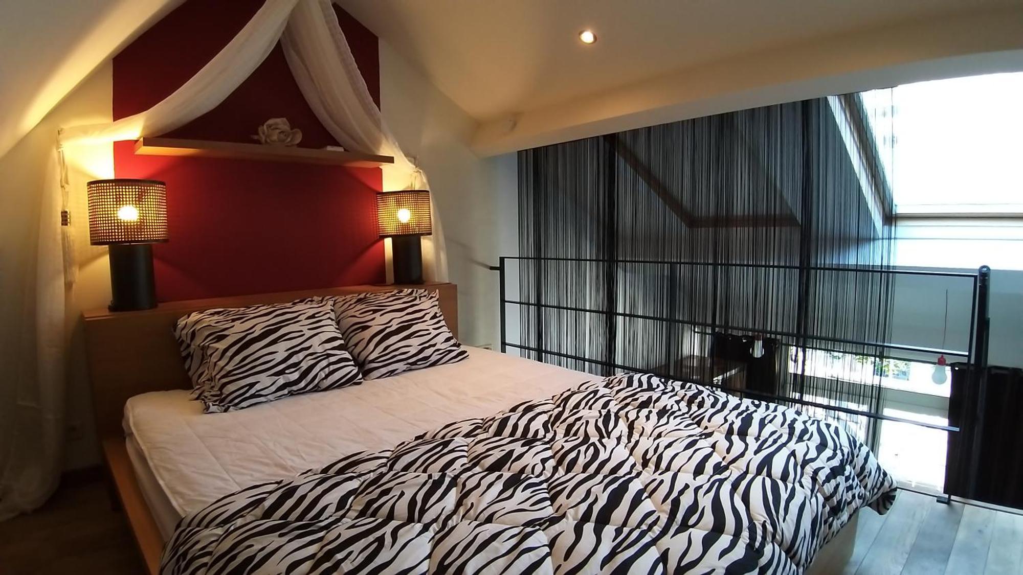 شقة Wellness Loft With Sauna, Jacuzzi, Roof Terrace & Amazing View أنتويرب المظهر الخارجي الصورة